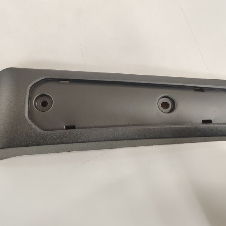 e-Move: Takahaarukan suojus vasen