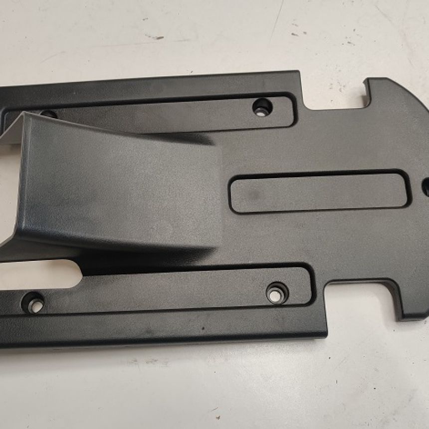 e-Move: Rungon takaosan muovipaneeli